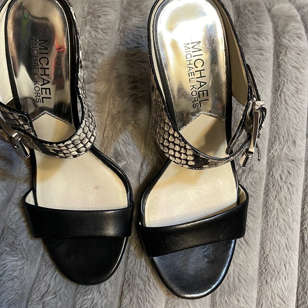 Michael Kors snake skin heels size 5 1/2